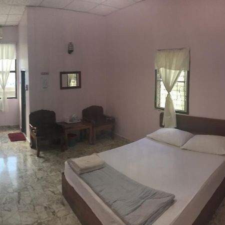 99 Inn Hotel Пакчонг Экстерьер фото