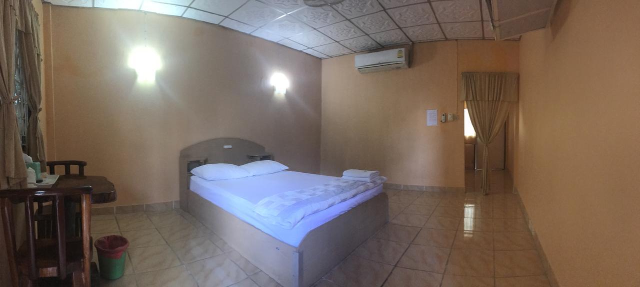 99 Inn Hotel Пакчонг Экстерьер фото